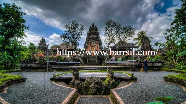 Wisata Budaya Legendaris di Bali: Puri Saren Agung